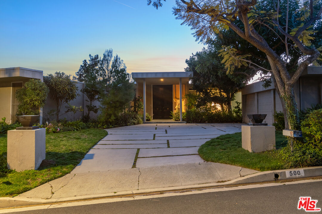 500 Chalette Dr
