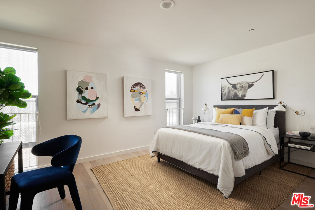 751 N Fairfax Ave Unit: 10