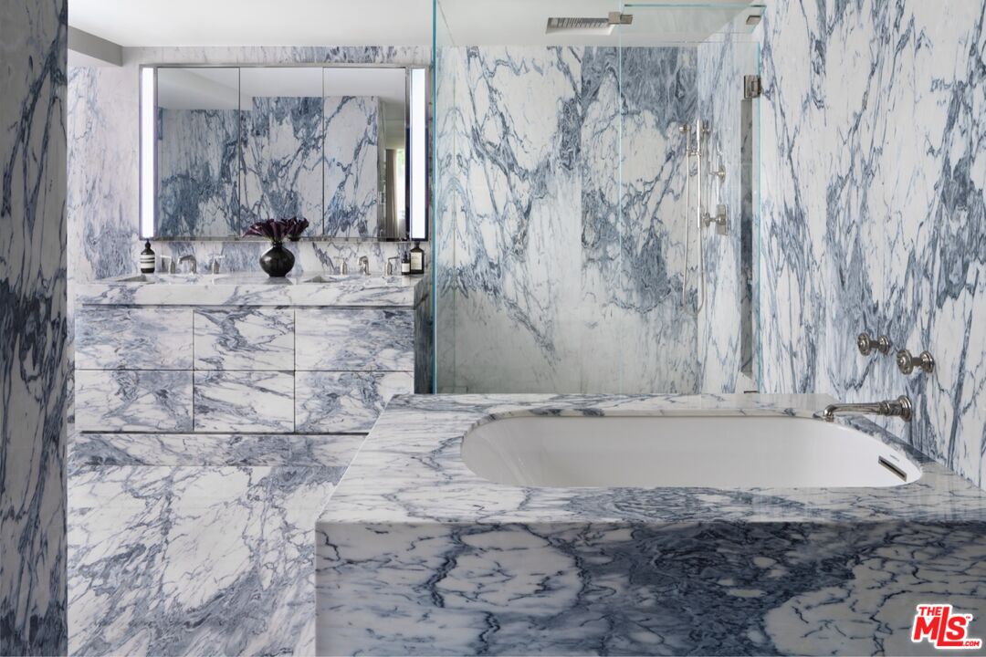 8787 Shoreham Dr Unit: 704