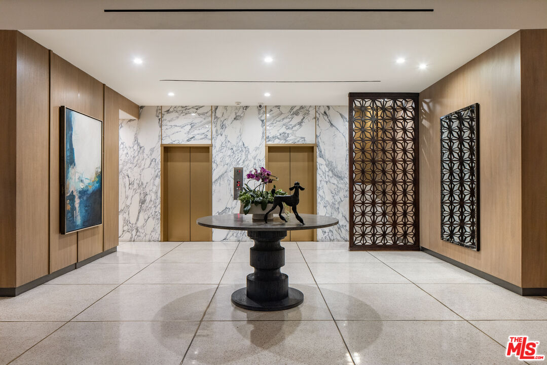 8787 Shoreham Dr Unit: 1002