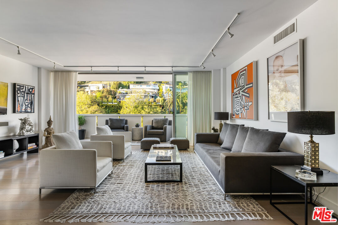 8787 Shoreham Dr Unit: 1002