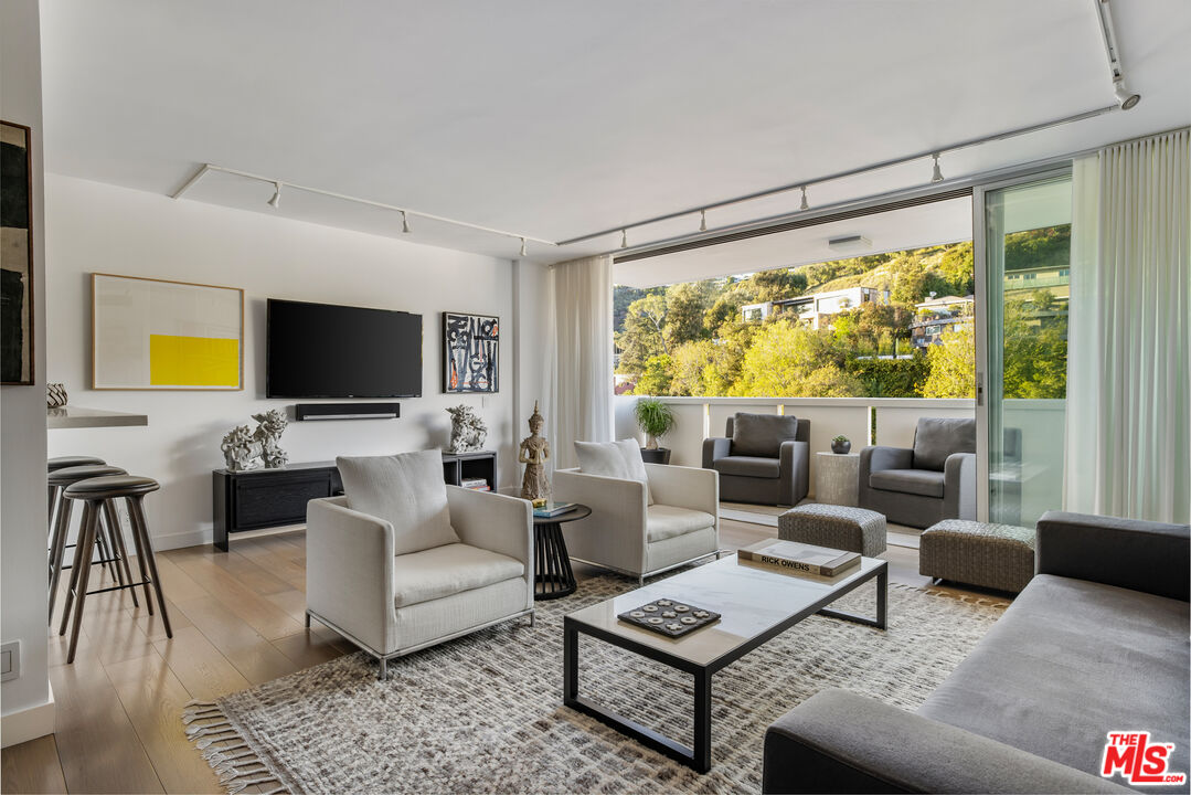 8787 Shoreham Dr Unit: 1002