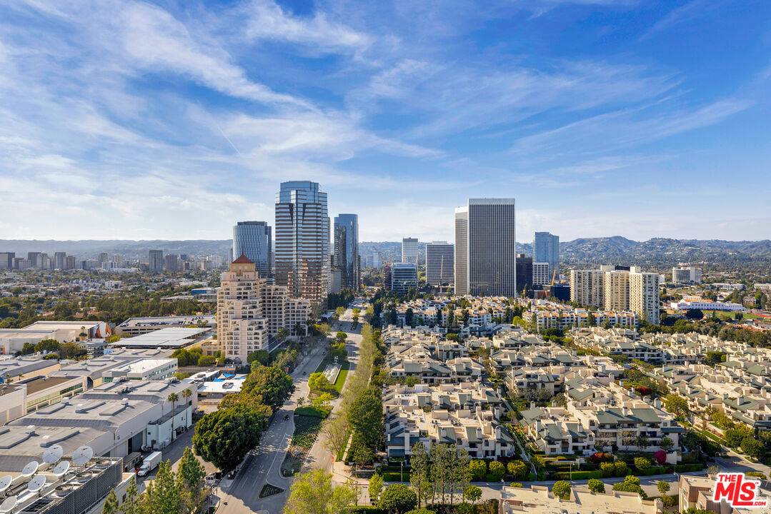 2220 Avenue Of The Stars Unit: 2601