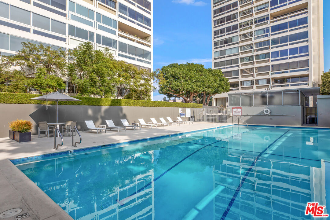 2220 Avenue Of The Stars Unit: 2601