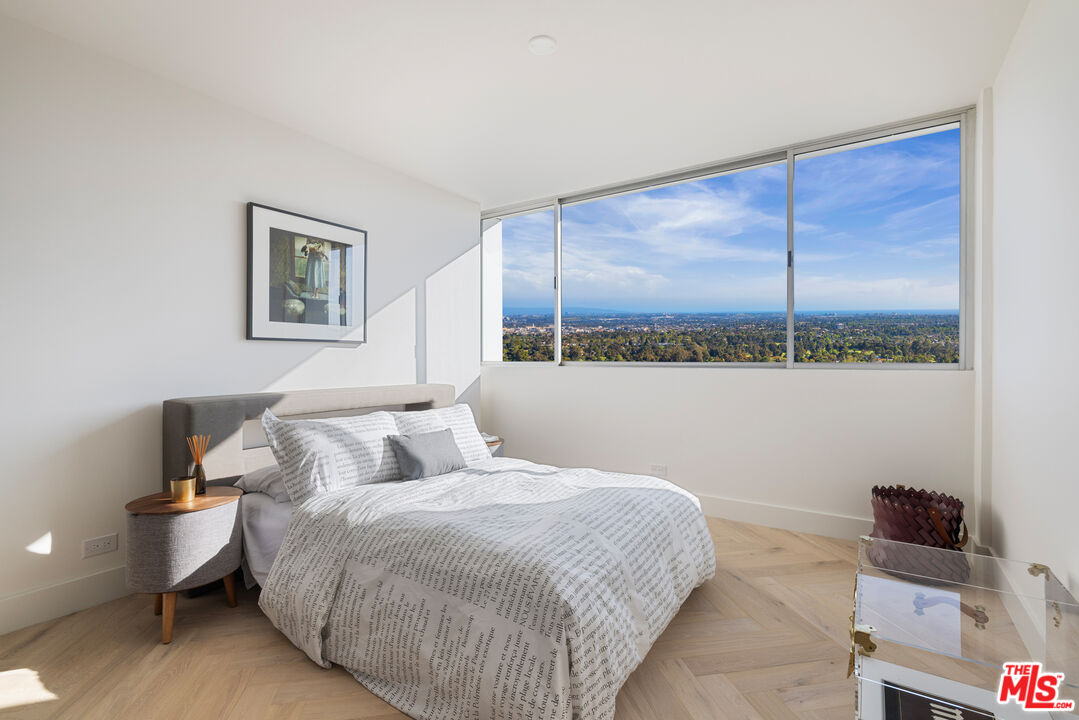 2220 Avenue Of The Stars Unit: 2601