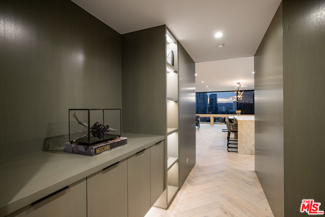 2220 Avenue Of The Stars Unit: 2601