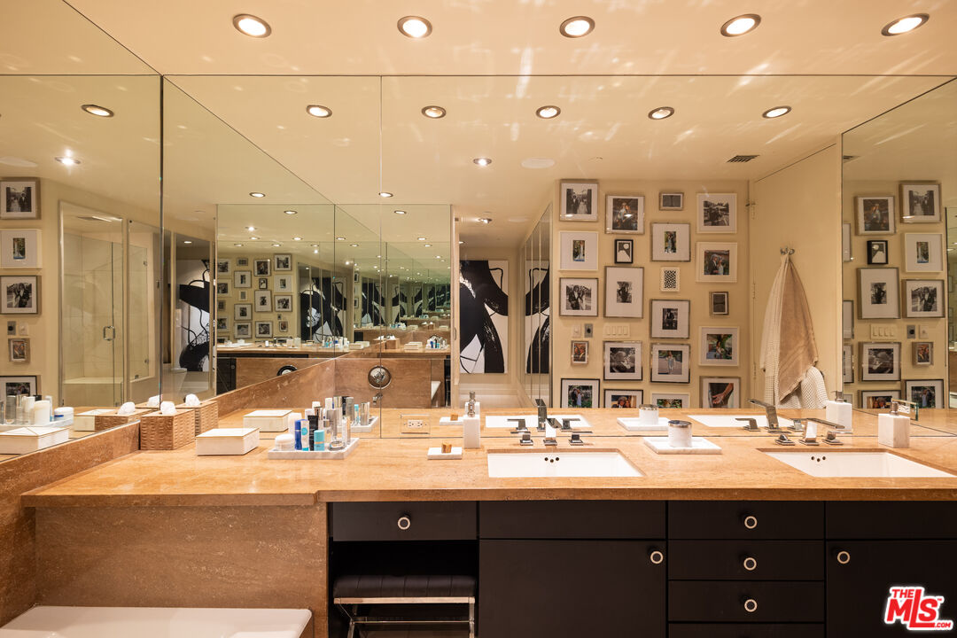 10350 Wilshire Blvd Unit: 602