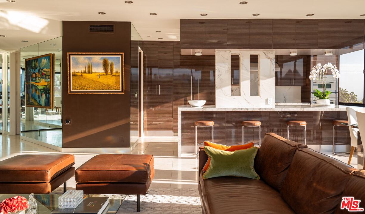 10350 Wilshire Blvd Unit: 602