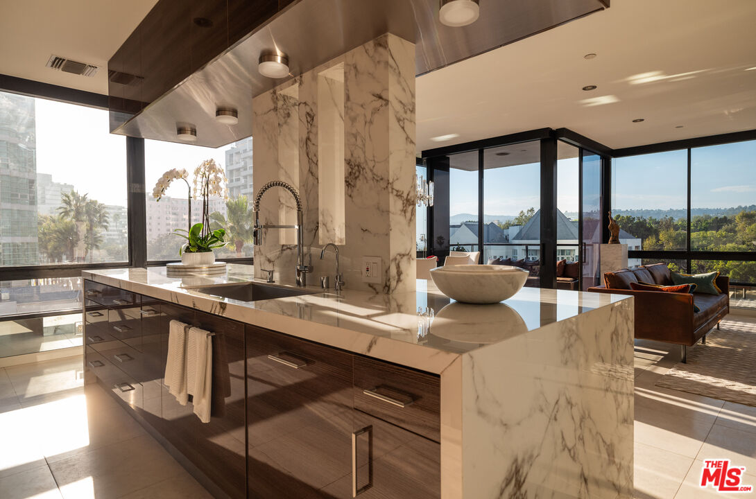 10350 Wilshire Blvd Unit: 602