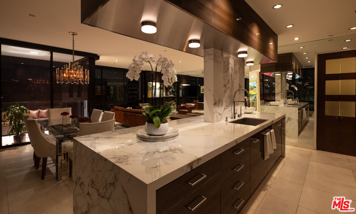 10350 Wilshire Blvd Unit: 602