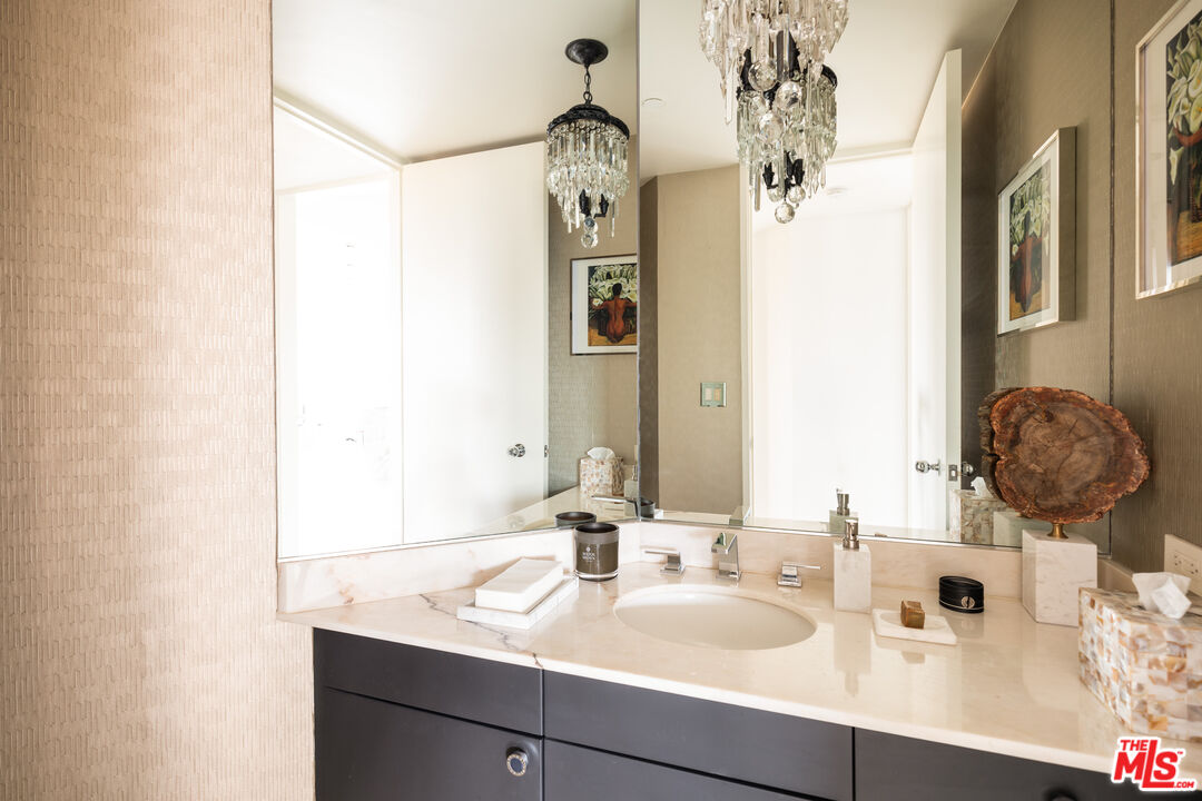 10350 Wilshire Blvd Unit: 602