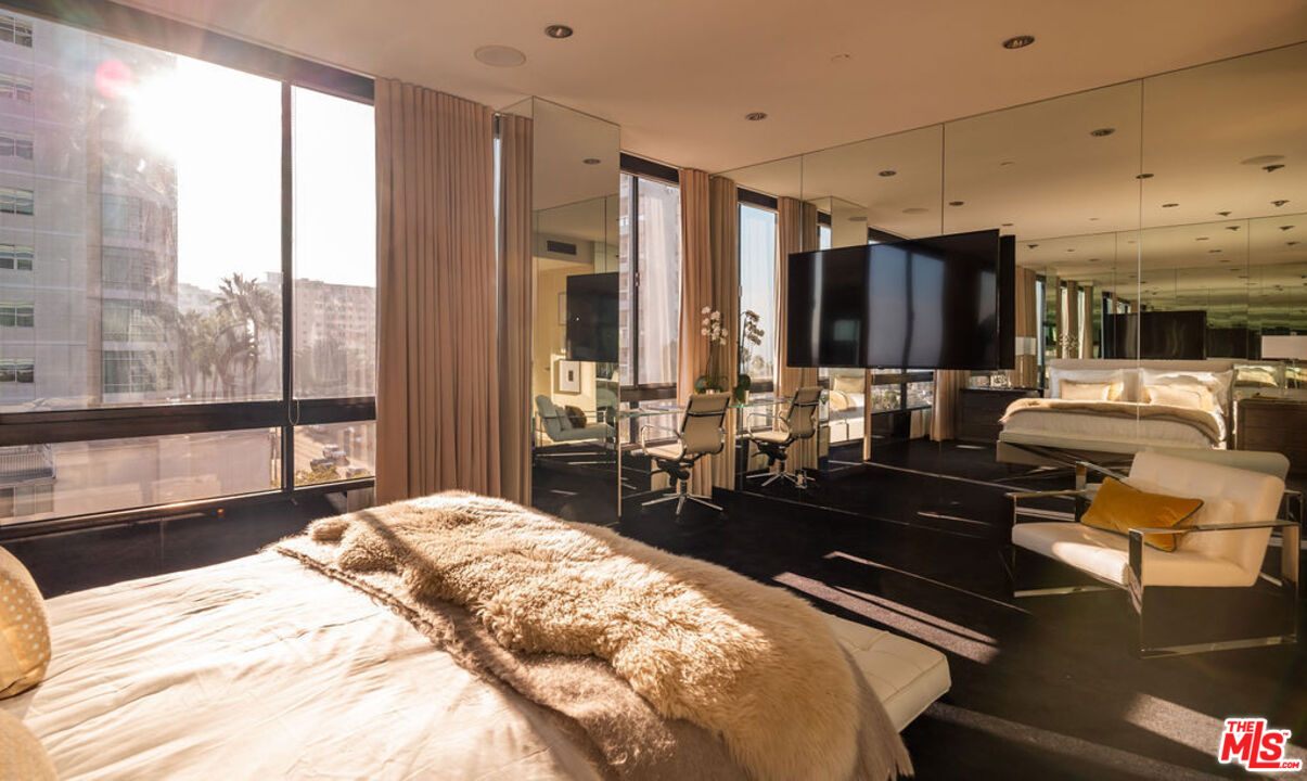 10350 Wilshire Blvd Unit: 602