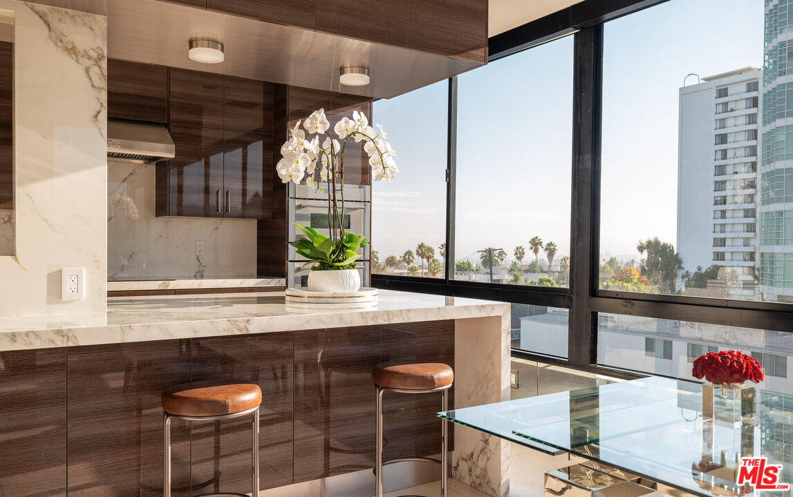 10350 Wilshire Blvd Unit: 602