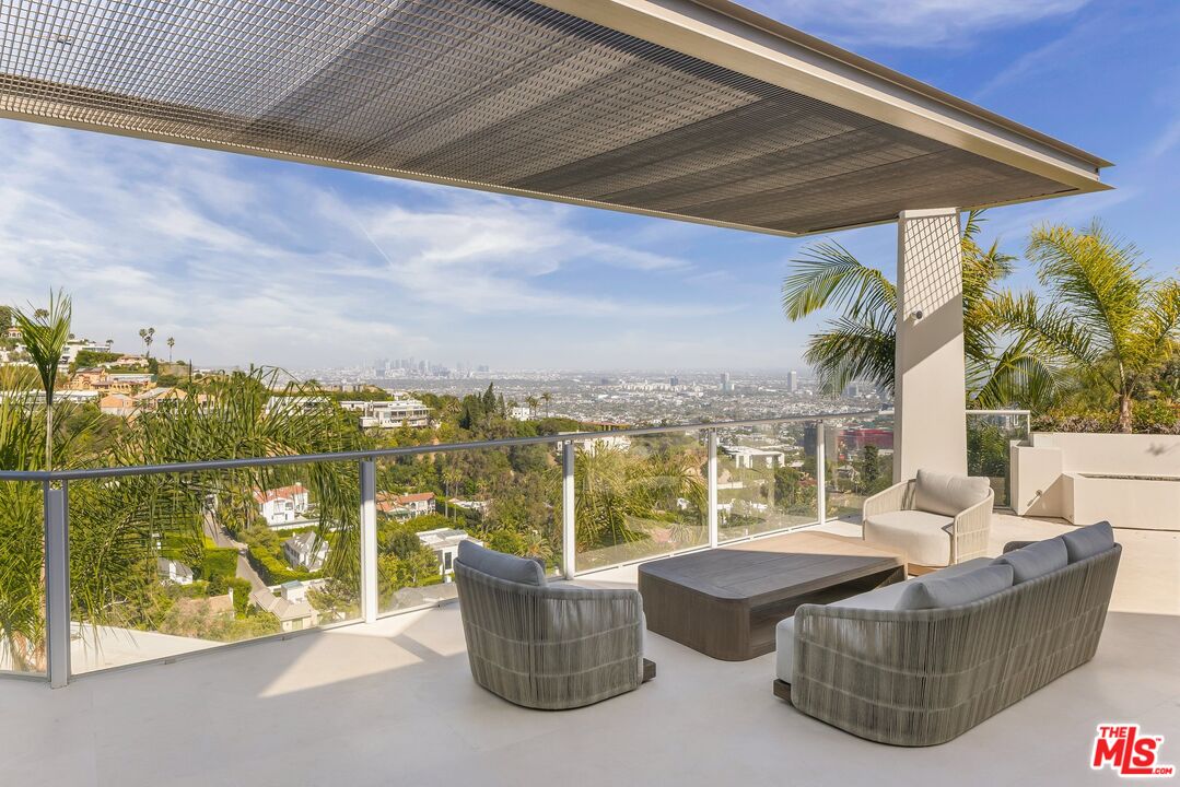 9405 Sierra Mar Pl