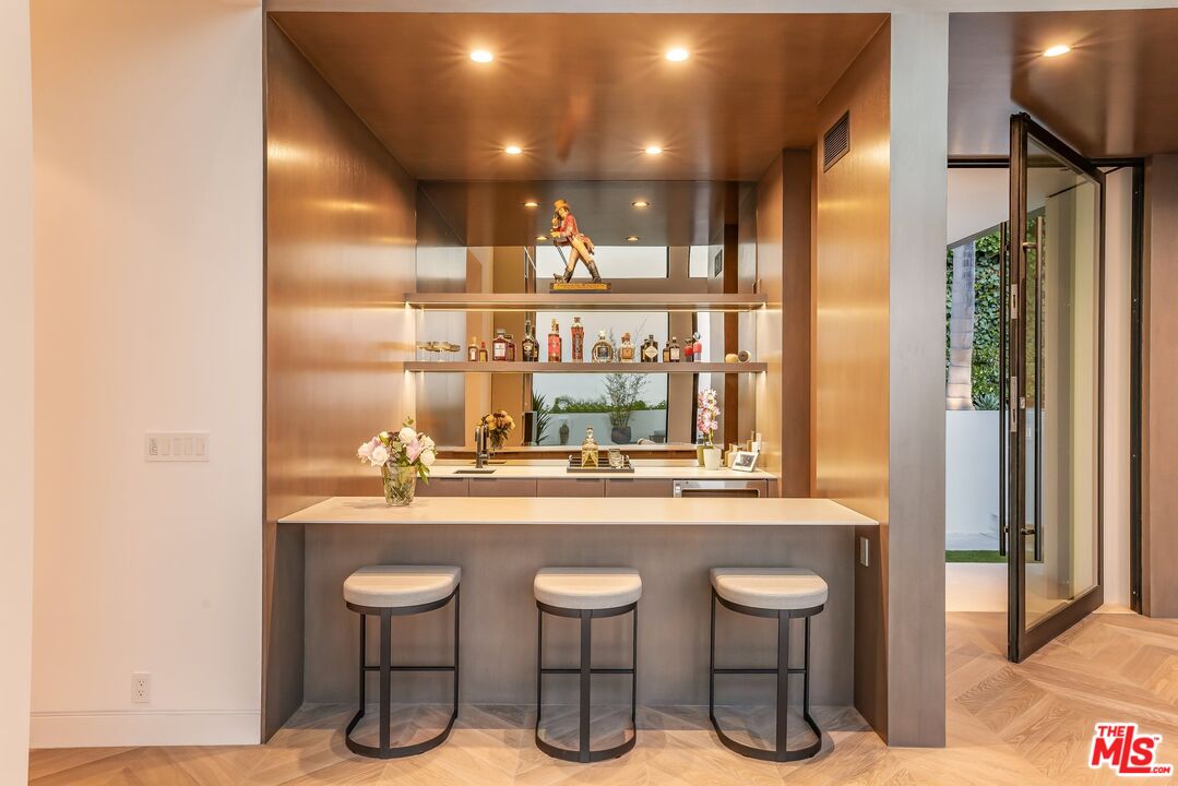 9405 Sierra Mar Pl