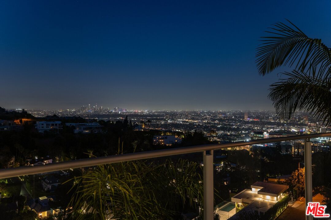 9405 Sierra Mar Pl