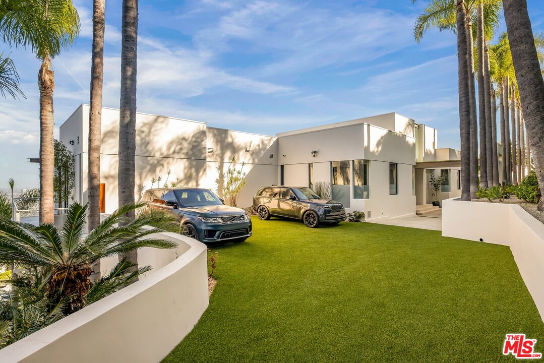 9405 Sierra Mar Pl
