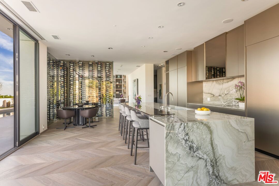 9405 Sierra Mar Pl