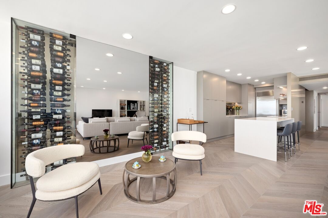 2222 Avenue Of The Stars Unit: 1804