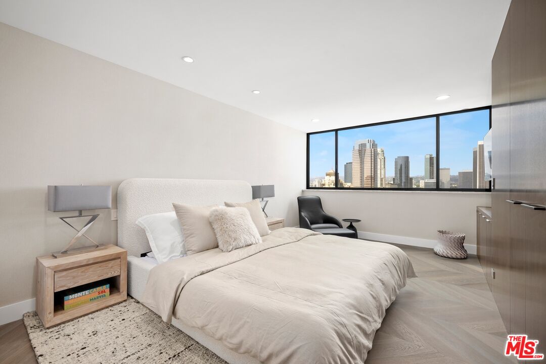 2222 Avenue Of The Stars Unit: 1804