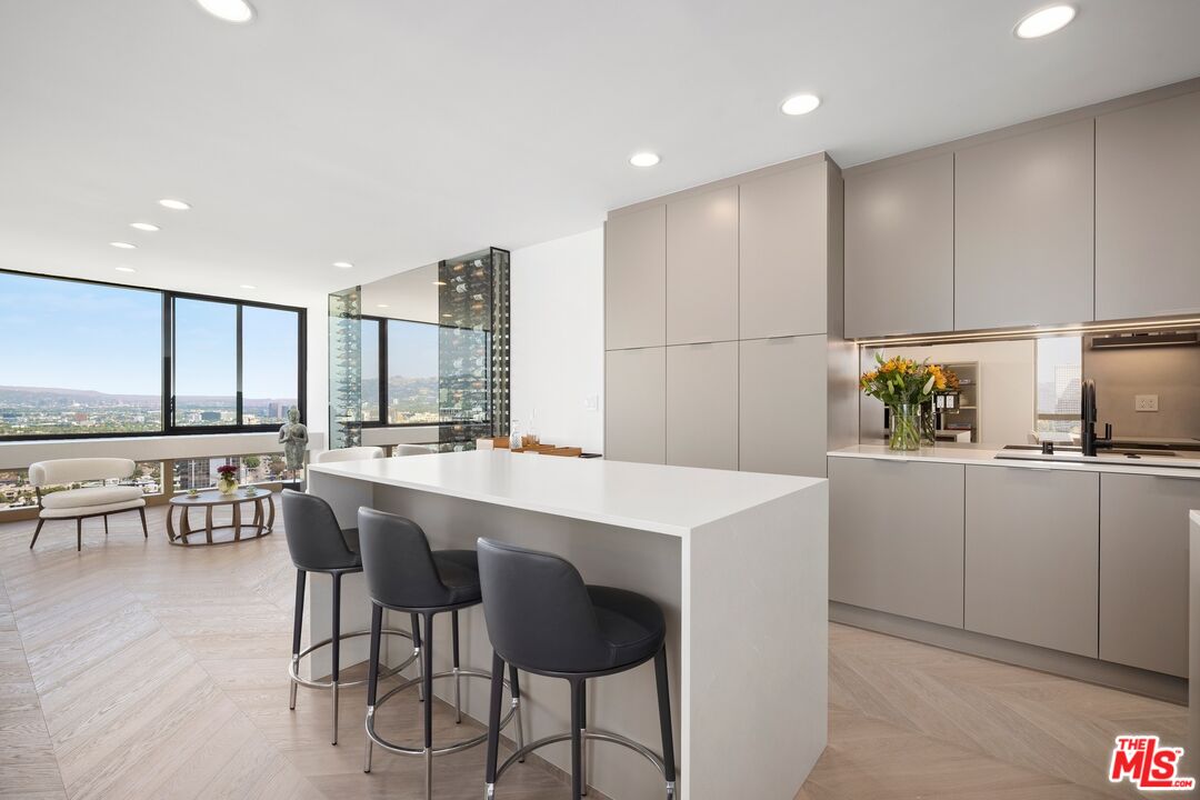 2222 Avenue Of The Stars Unit: 1804