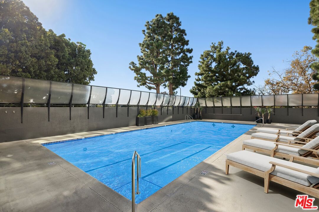 2222 Avenue Of The Stars Unit: 1804