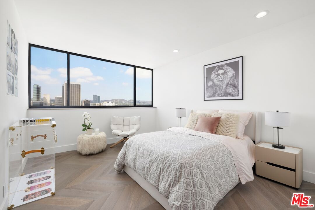 2222 Avenue Of The Stars Unit: 1804
