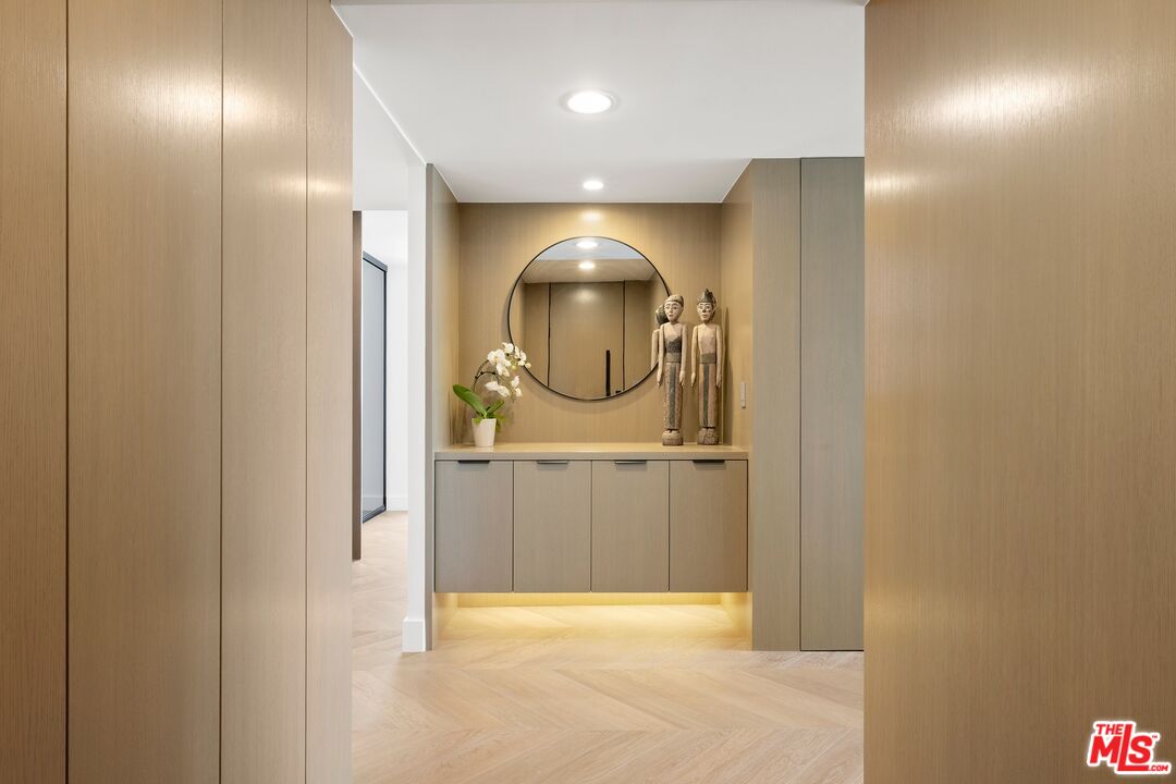 2222 Avenue Of The Stars Unit: 1804