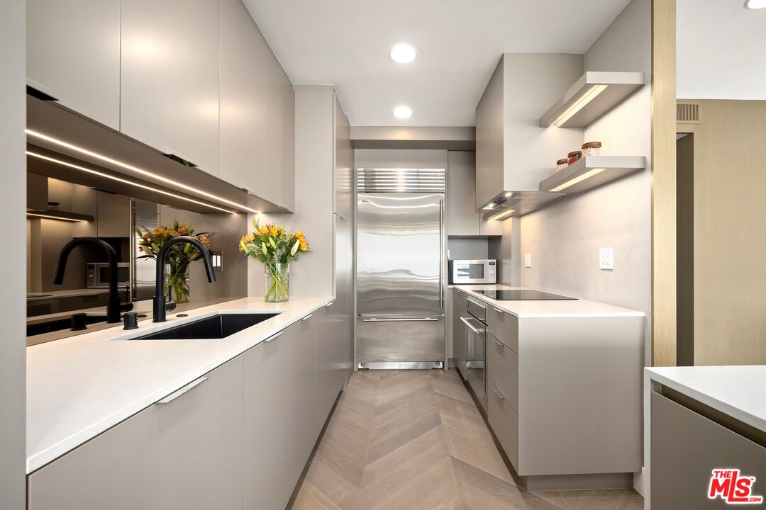 2222 Avenue Of The Stars Unit: 1804