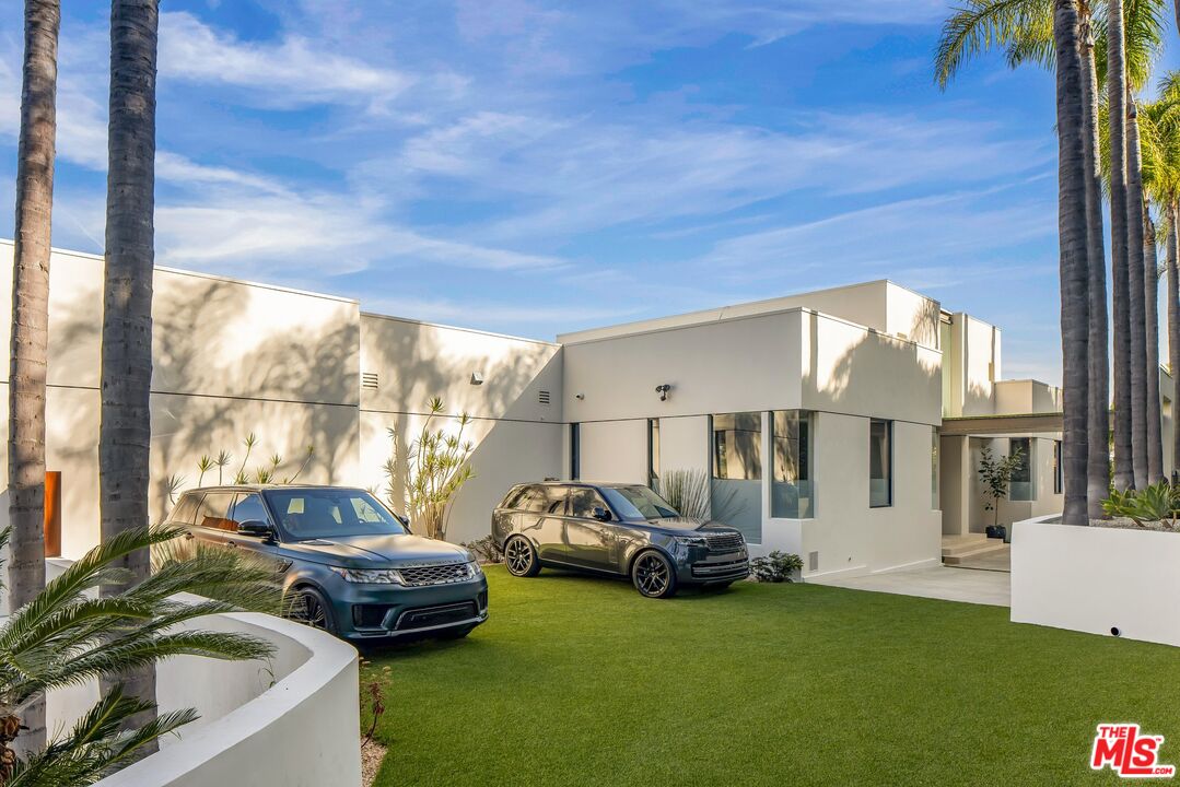 9405 Sierra Mar Pl