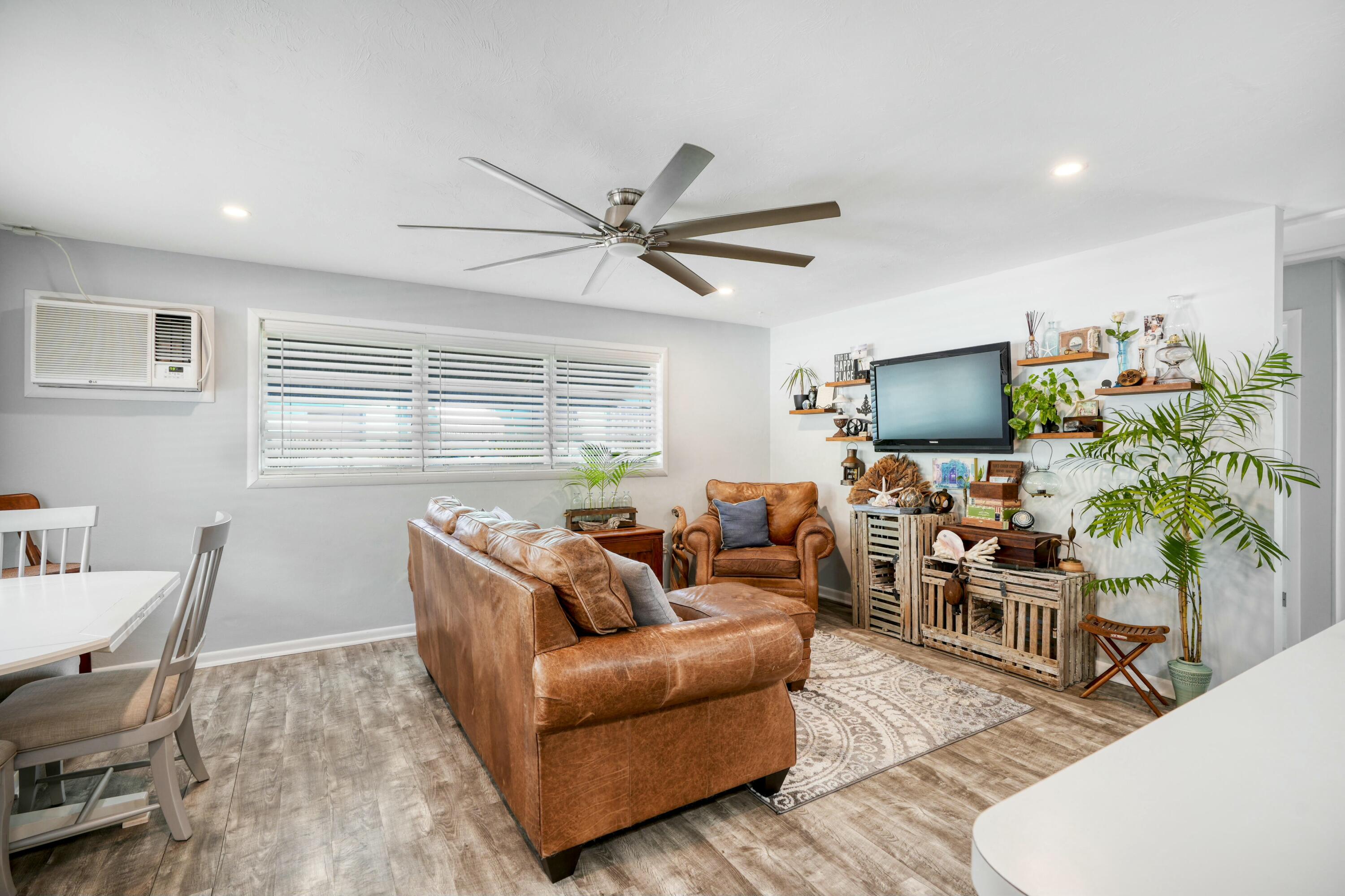 30342 Hibiscus Lane