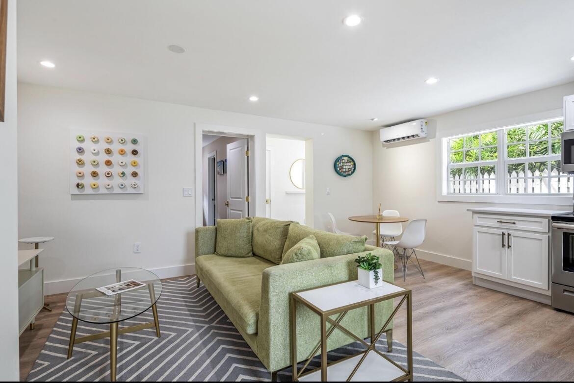 311 Amelia Street Unit: 1