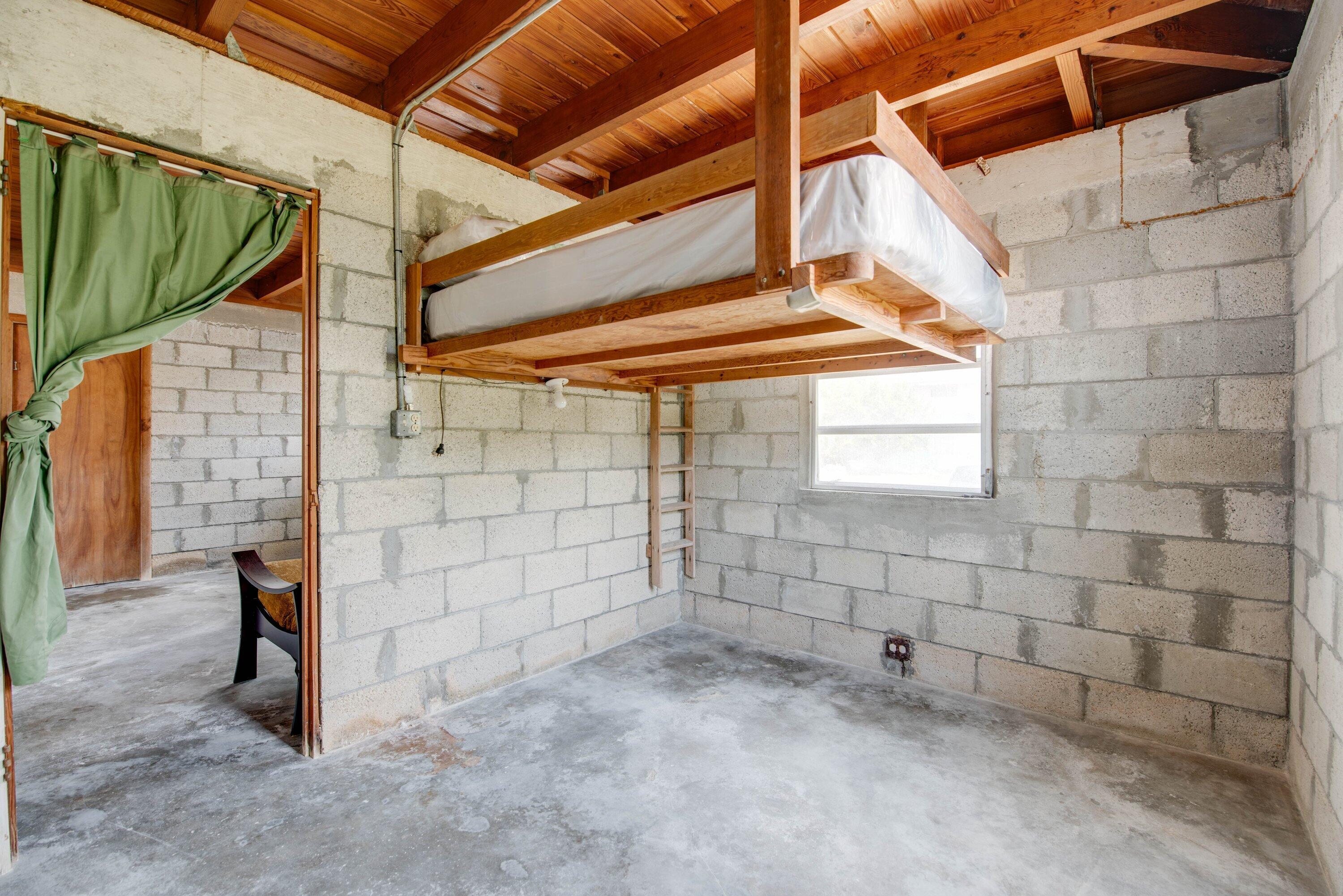 30952 Baileys Lane