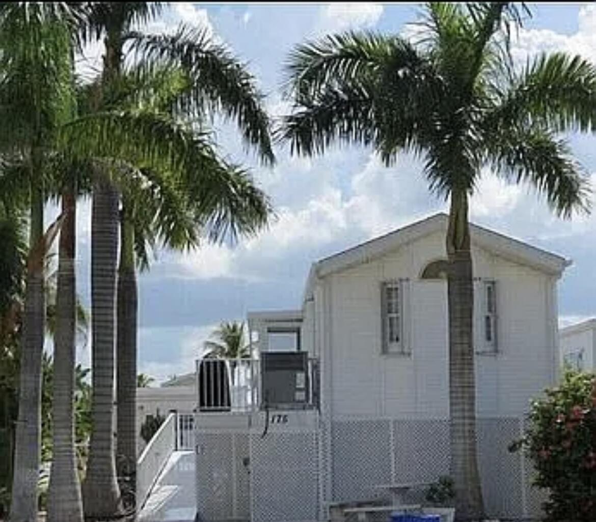 701 Spanish Main Drive Unit: 175