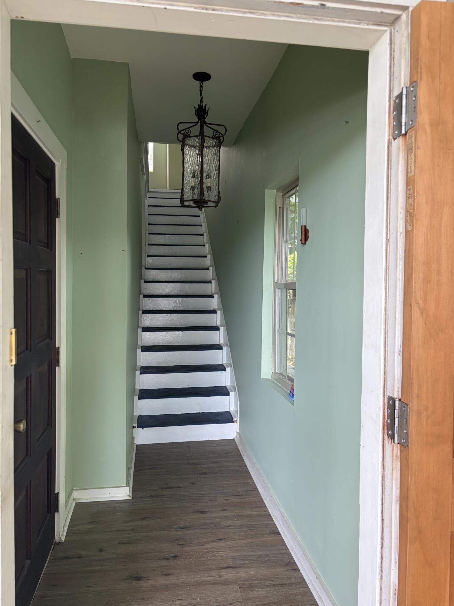 1306 Virginia Street 2