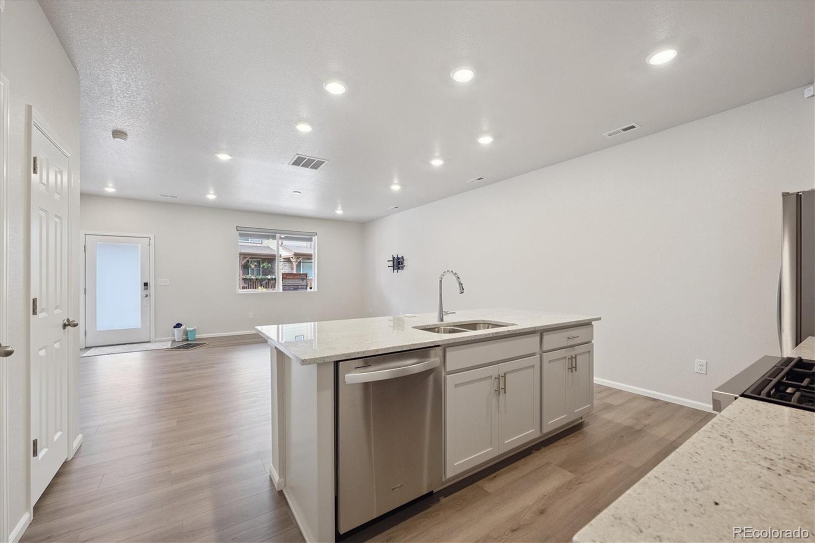 13927 Vispo Way