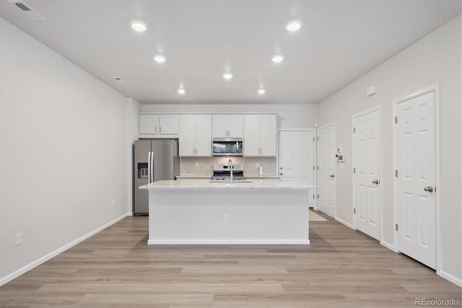 13927 Vispo Way