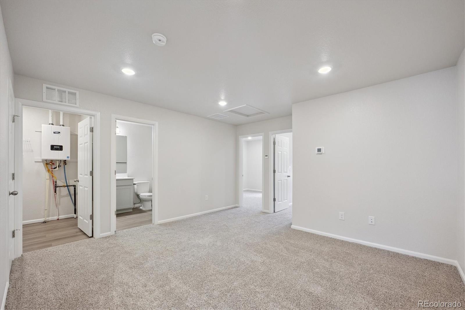 13927 Vispo Way