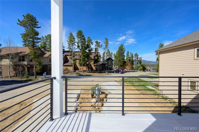 851 Ferret Lane