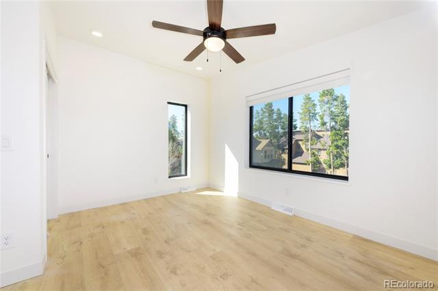 851 Ferret Lane