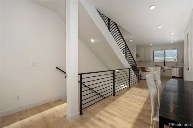 851 Ferret Lane
