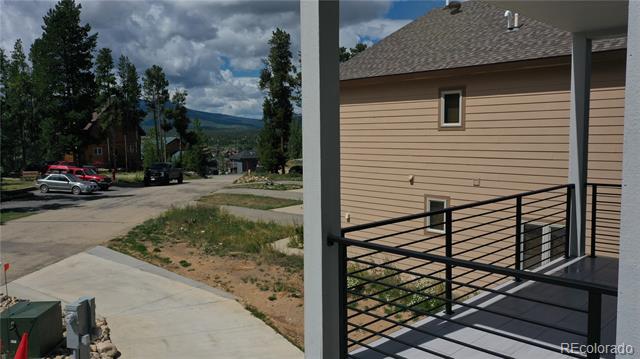 851 Ferret Lane
