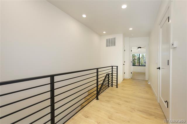 851 Ferret Lane