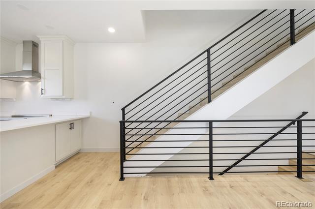 851 Ferret Lane