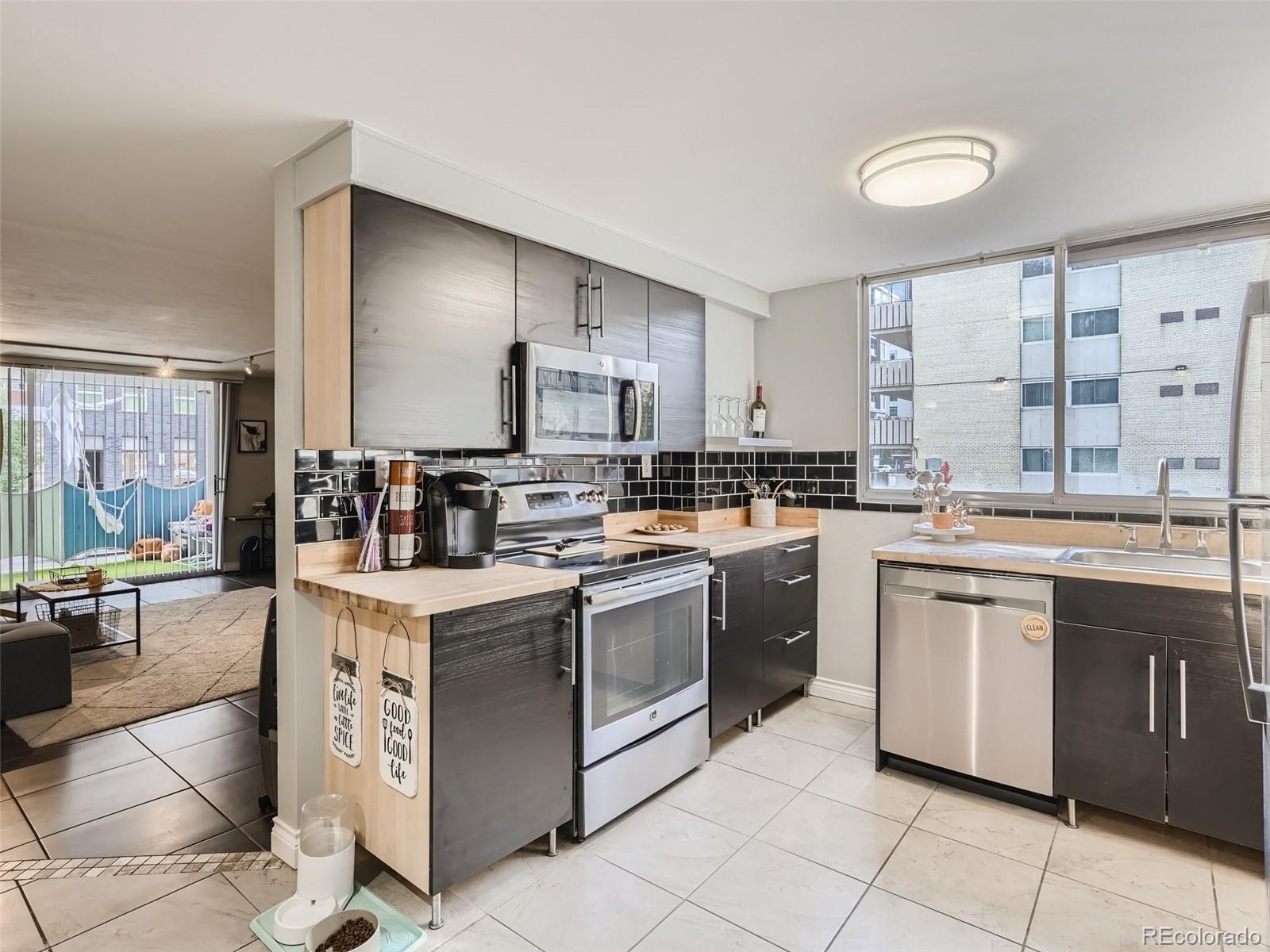 1155 Ash Street Unit: 202