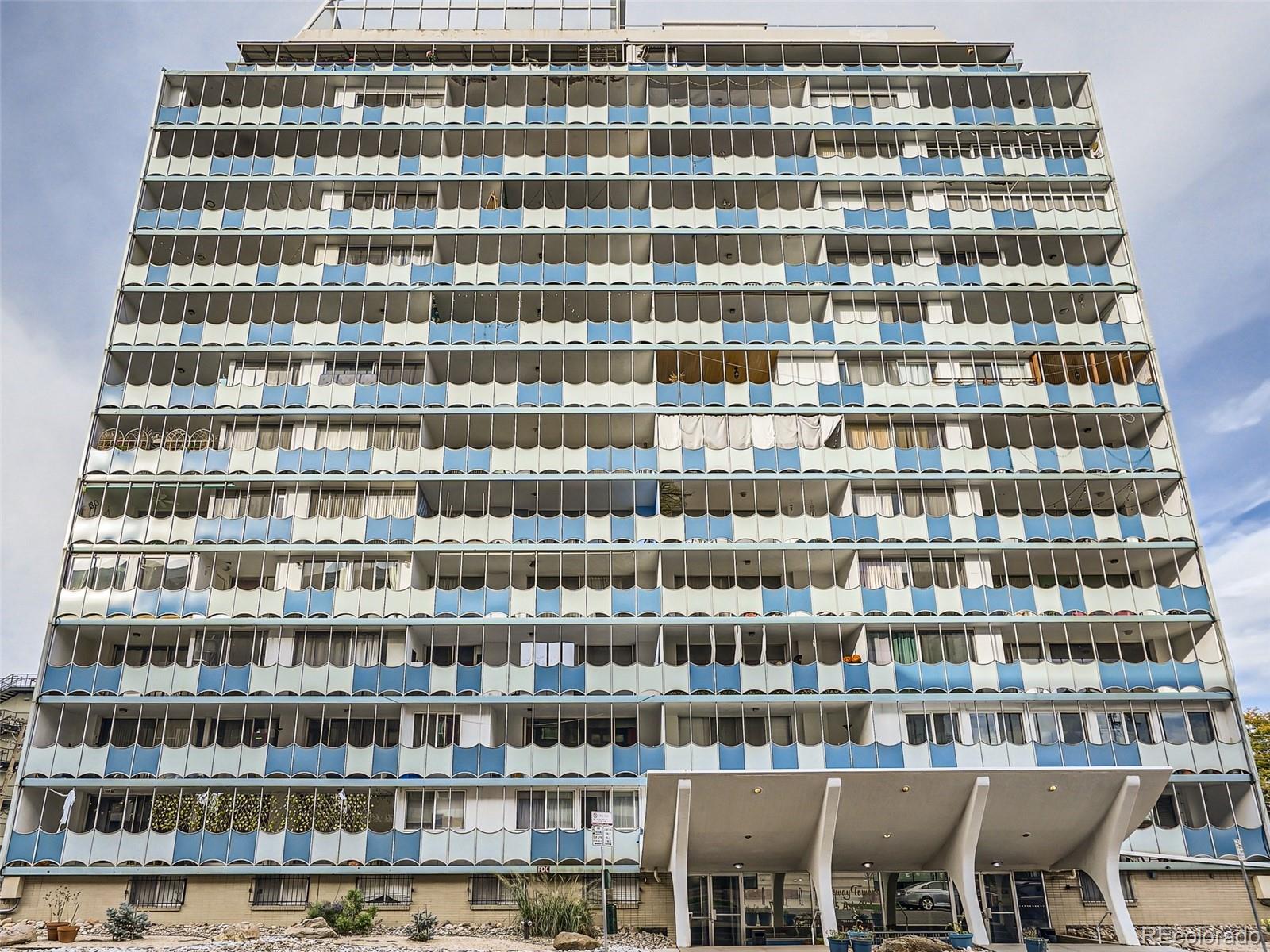 1155 Ash Street Unit: 202