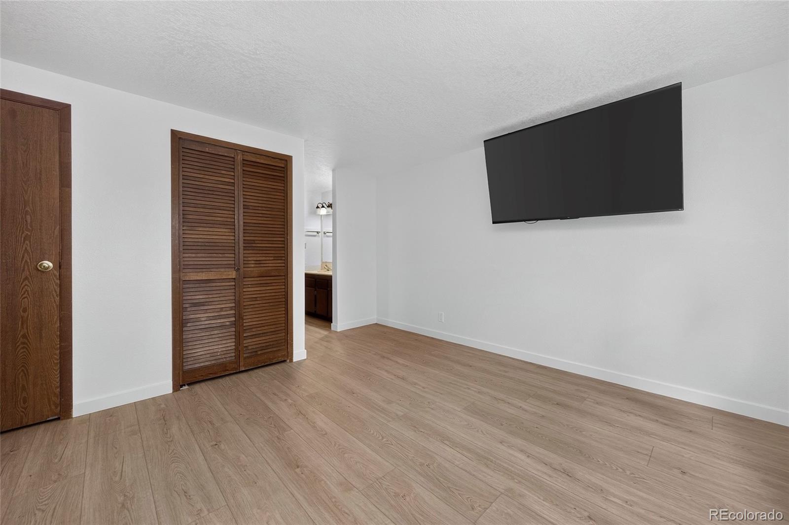 214 GCR 702/Village Dr Unit: 17-201