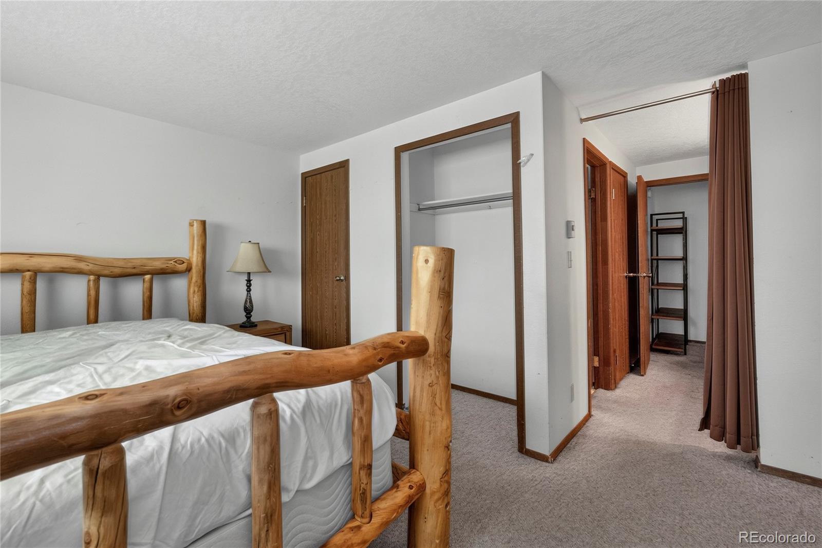 214 GCR 702/Village Dr Unit: 17-201