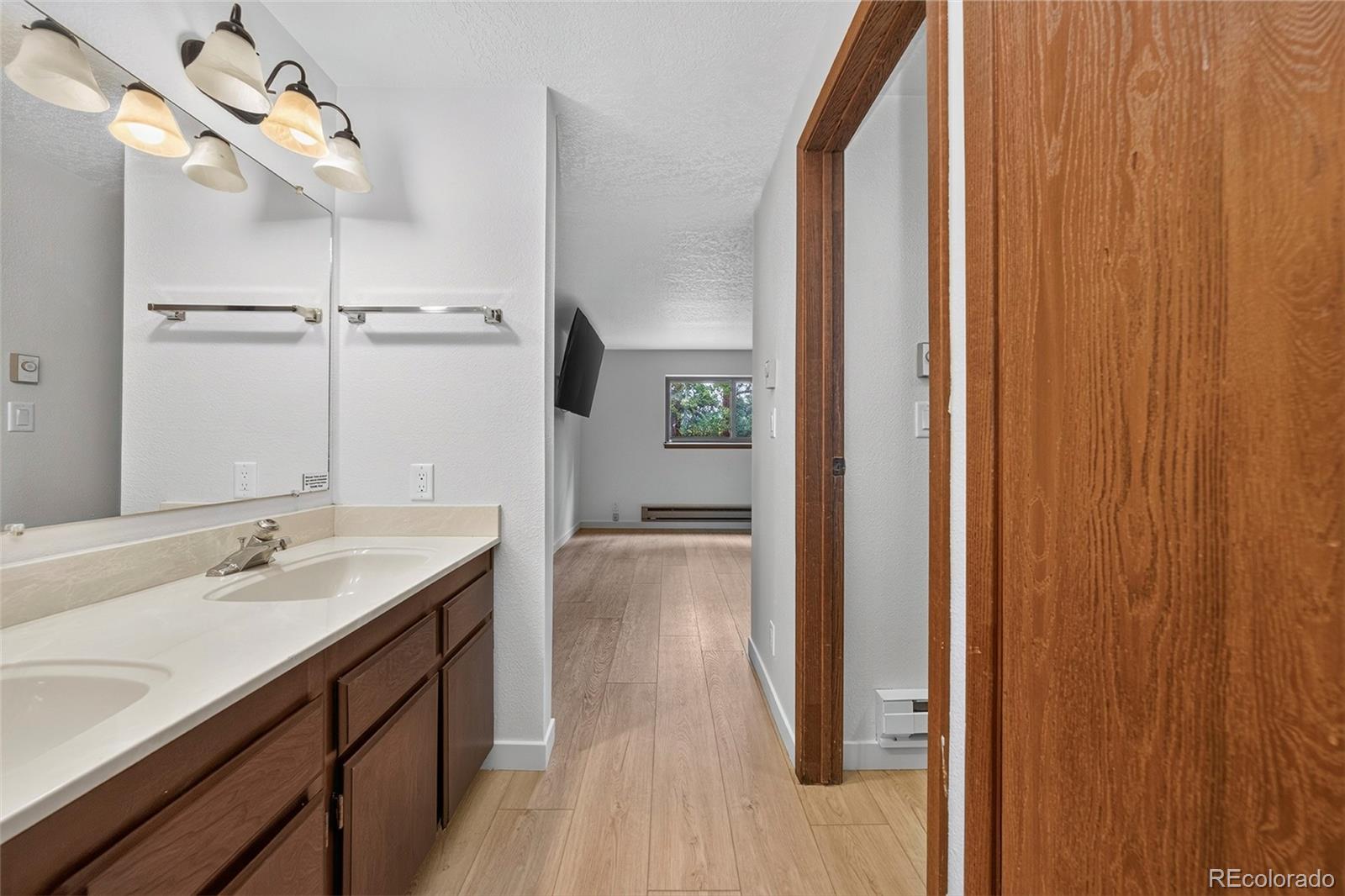 214 GCR 702/Village Dr Unit: 17-201