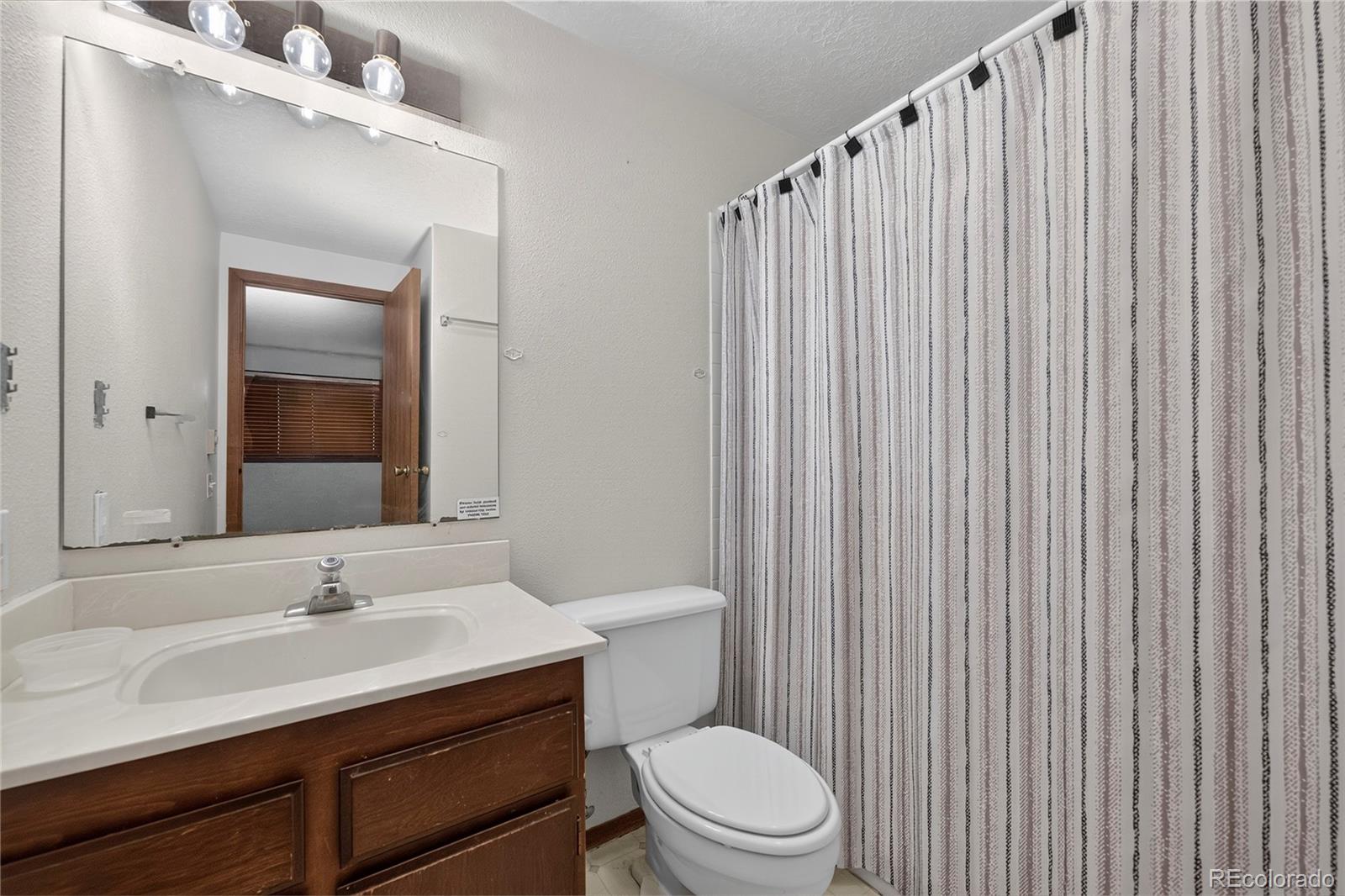 214 GCR 702/Village Dr Unit: 17-201